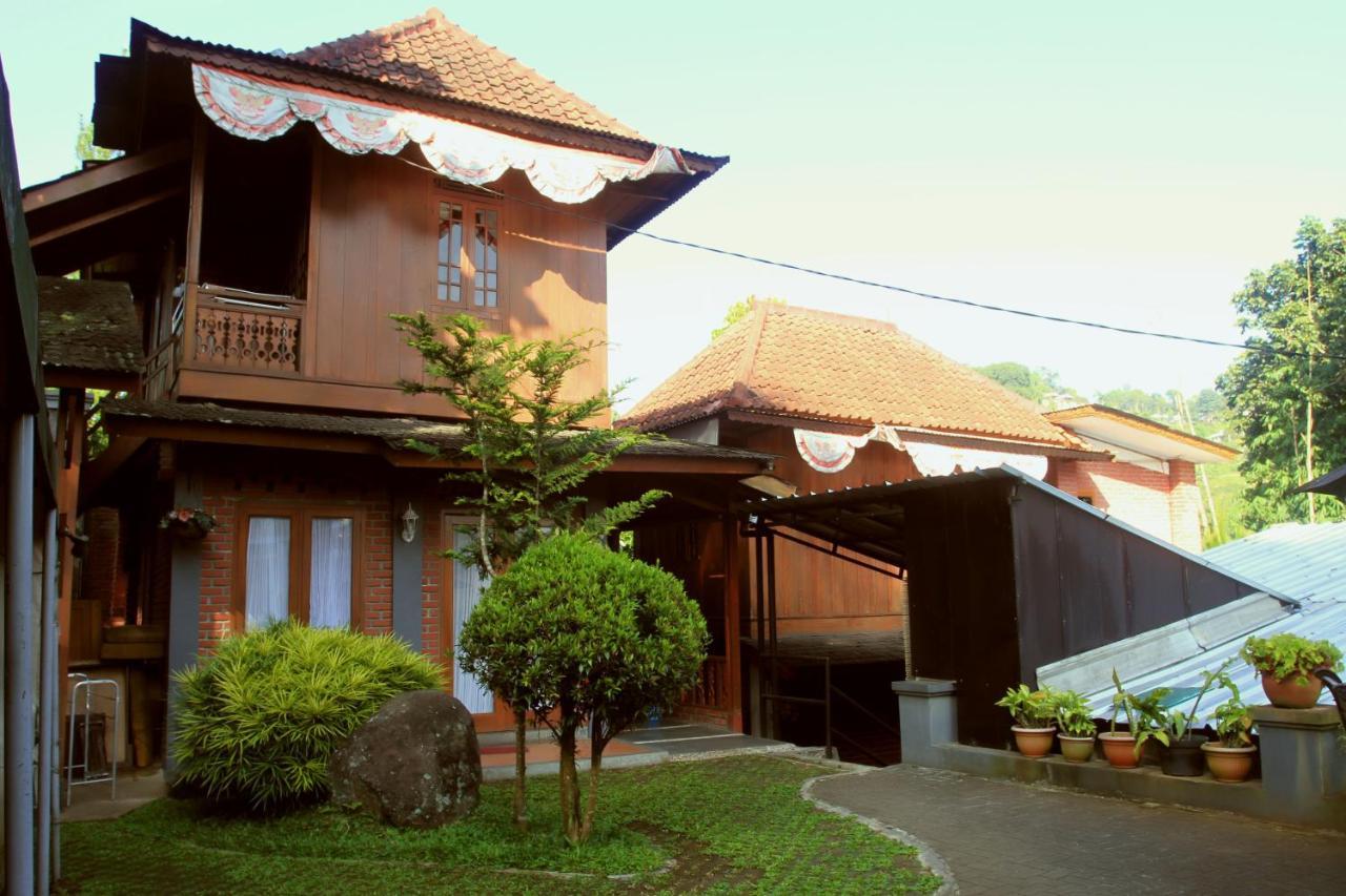 Bantal Guling Villa Лембанг Екстер'єр фото